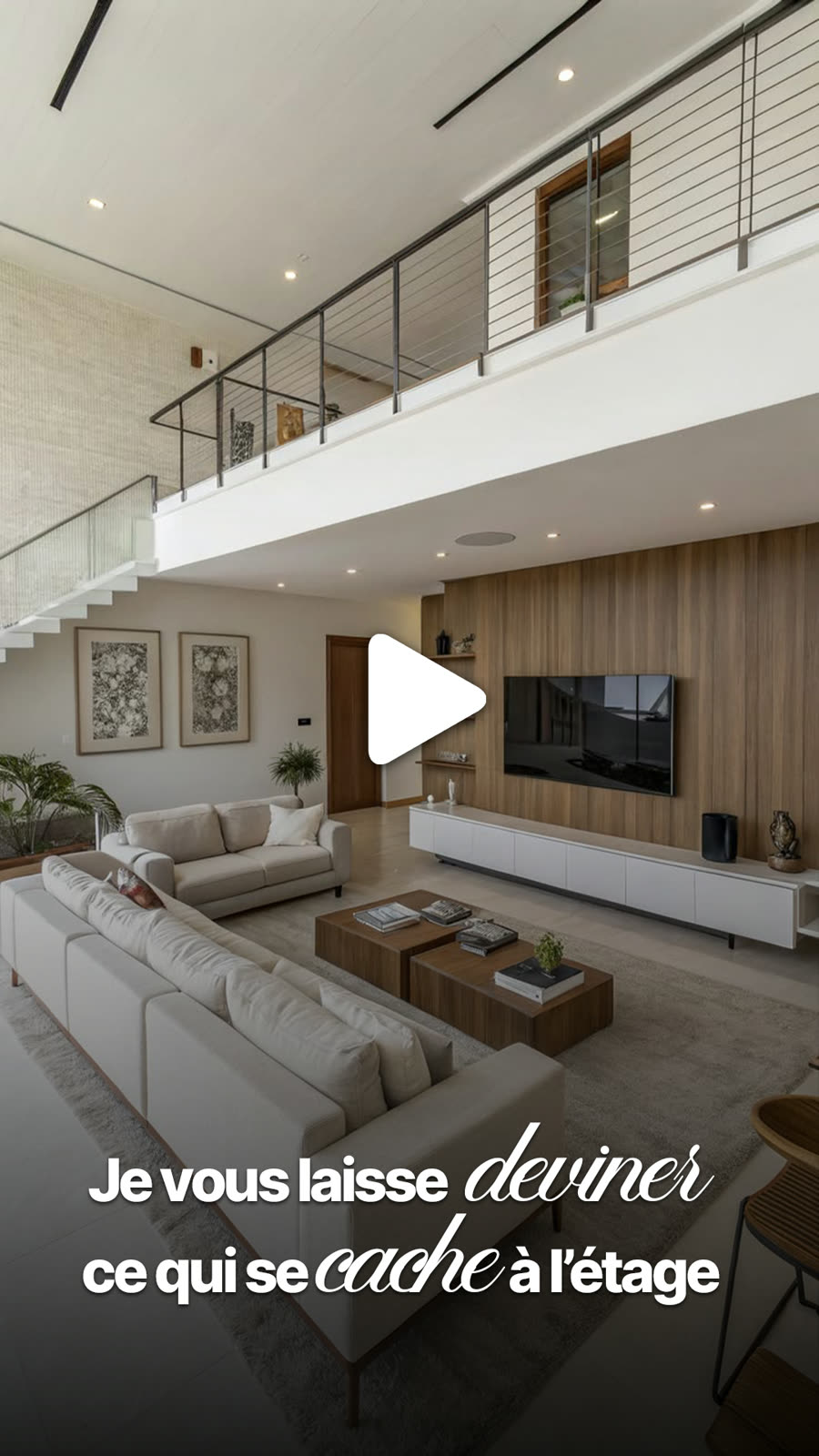 Séjour double hauteur avec mezzanine